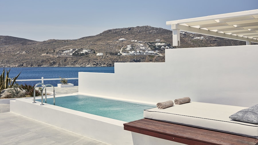 Archipelagos Hotel
