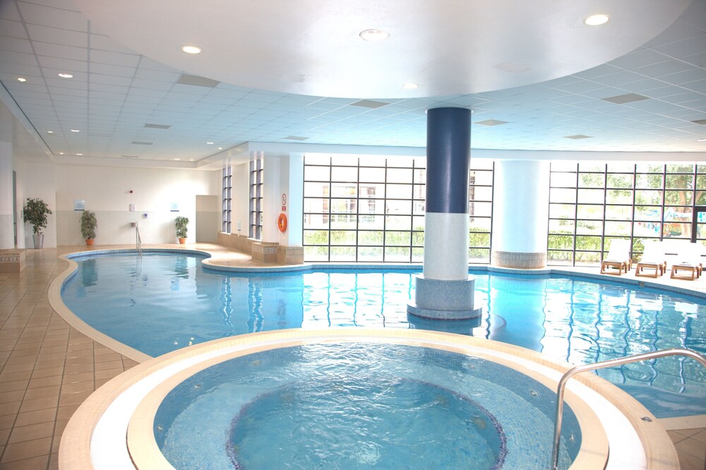 Crowne Plaza Resort Colchester Five Lakes in Tolleshunt Knights, United Kingdom
