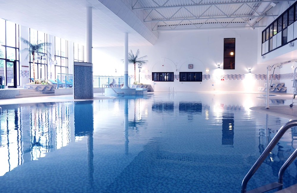 Indoor pool, Village Hotel Leeds North