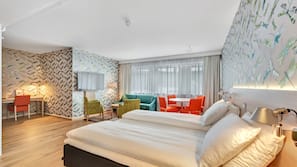 Literie de qualité supérieure, surmatelas, minibar, bureau