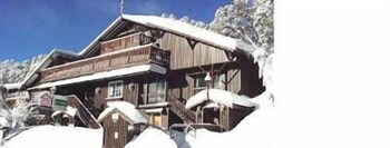 Karelia Alpine Lodge Falls Creek Aus Best Price Guarantee - 