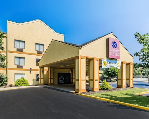 Great Place to stay Comfort Suites near Prestonsburg 