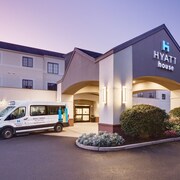 Waltham Hotels With Jacuzzis Hot Tubs In Room Hotwire
