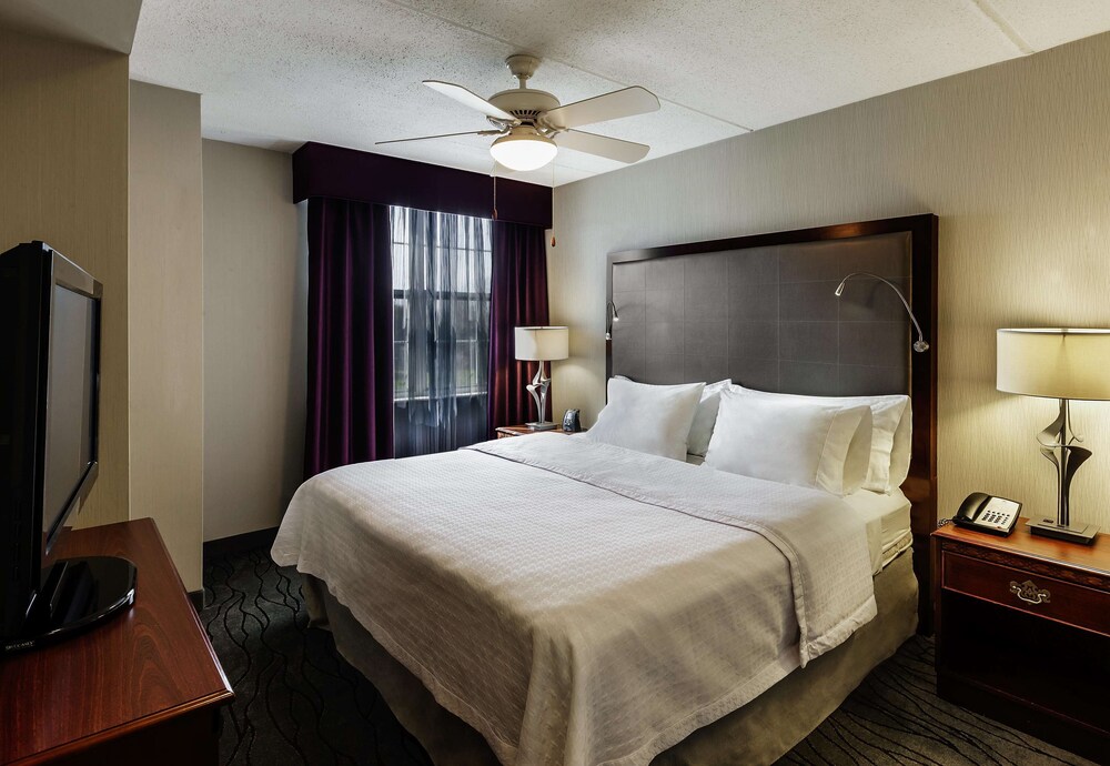 Homewood Suites by Hilton Buffalo Airport