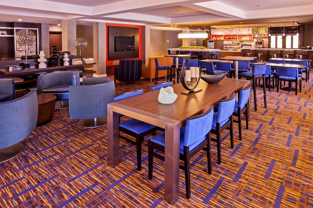 Courtyard by Marriott Chicago Midway Airport