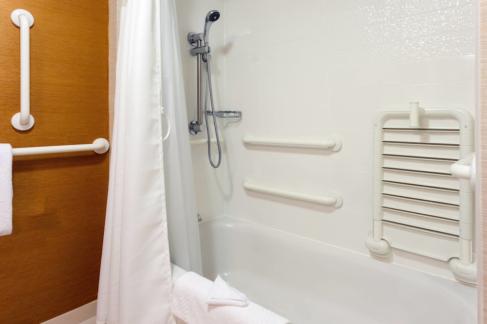 Fairfield Inn and Suites by Marriott Chicago Midway Airport