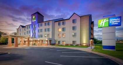 Holiday Inn Express Minneapolis/Coon Rapids/Blaine, an IHG Hotel