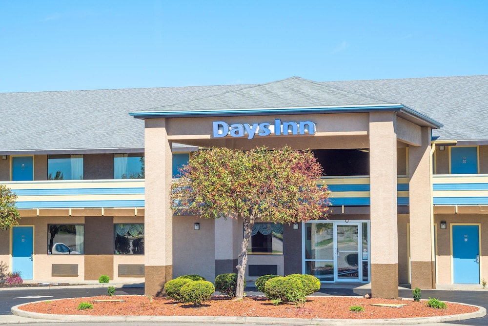 Days Inn by Wyndham Dayton Huber Heights Northeast in Dayton Best