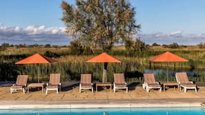 2 piscines extérieures