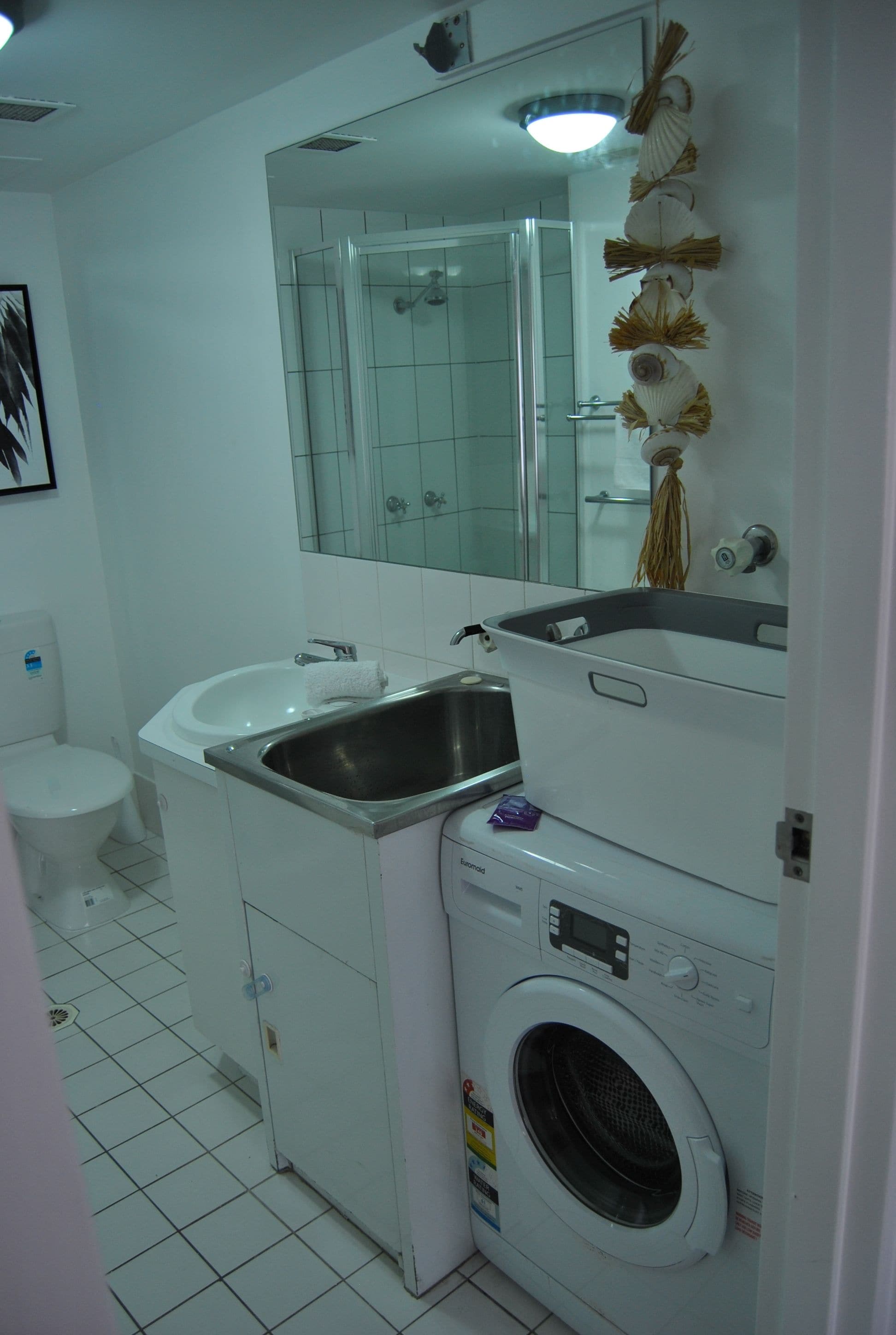 Budds Beach Apartments