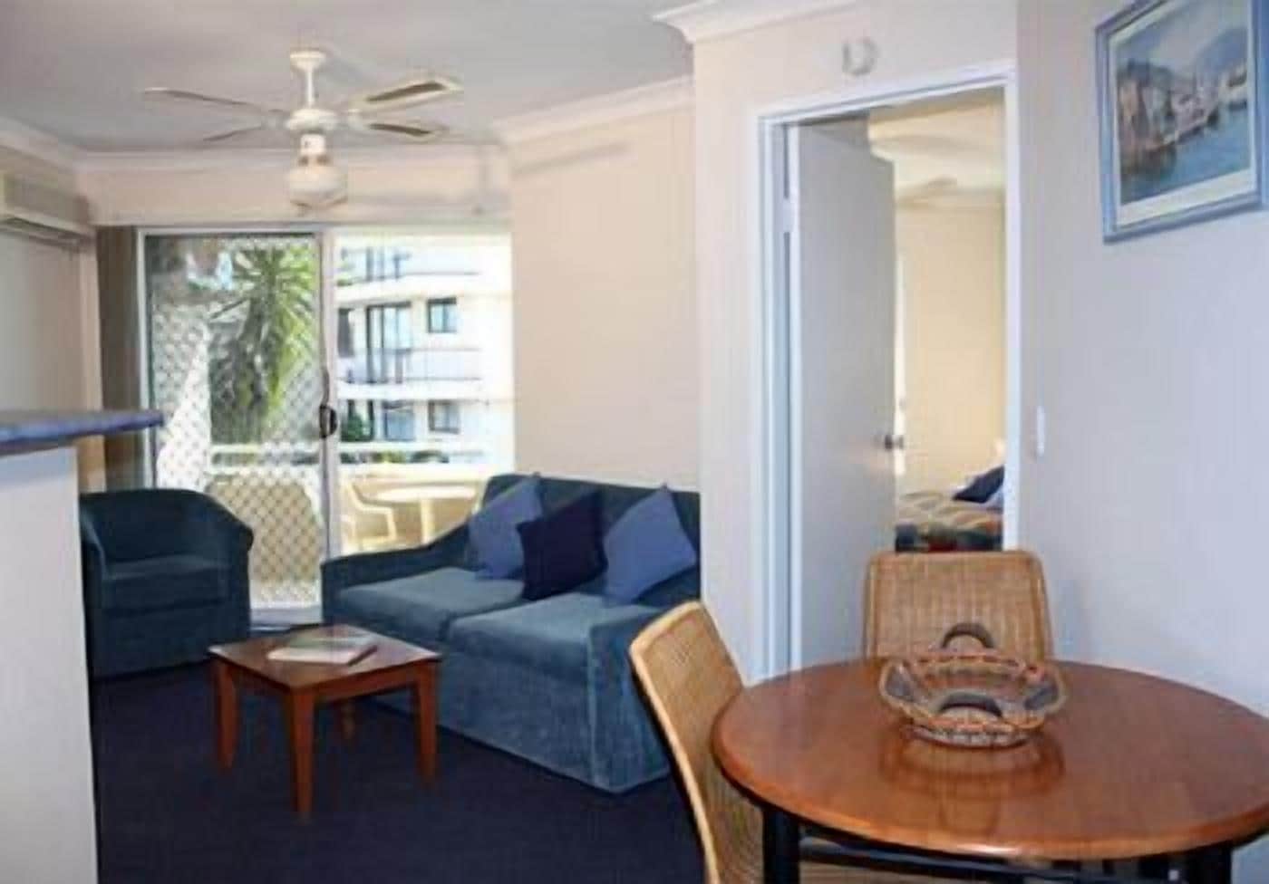 Budds Beach Apartments