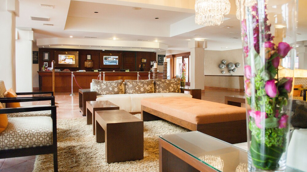 Hotel Coral And Marina