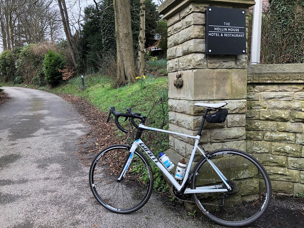 Bicycling, Hollin House Hotel