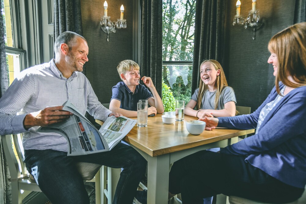 Breakfast area, Hollin House Hotel