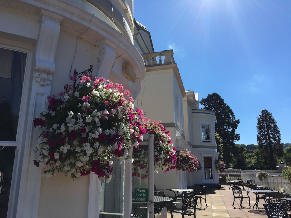 Terrace/patio, Doubletree by Hilton Cheltenham