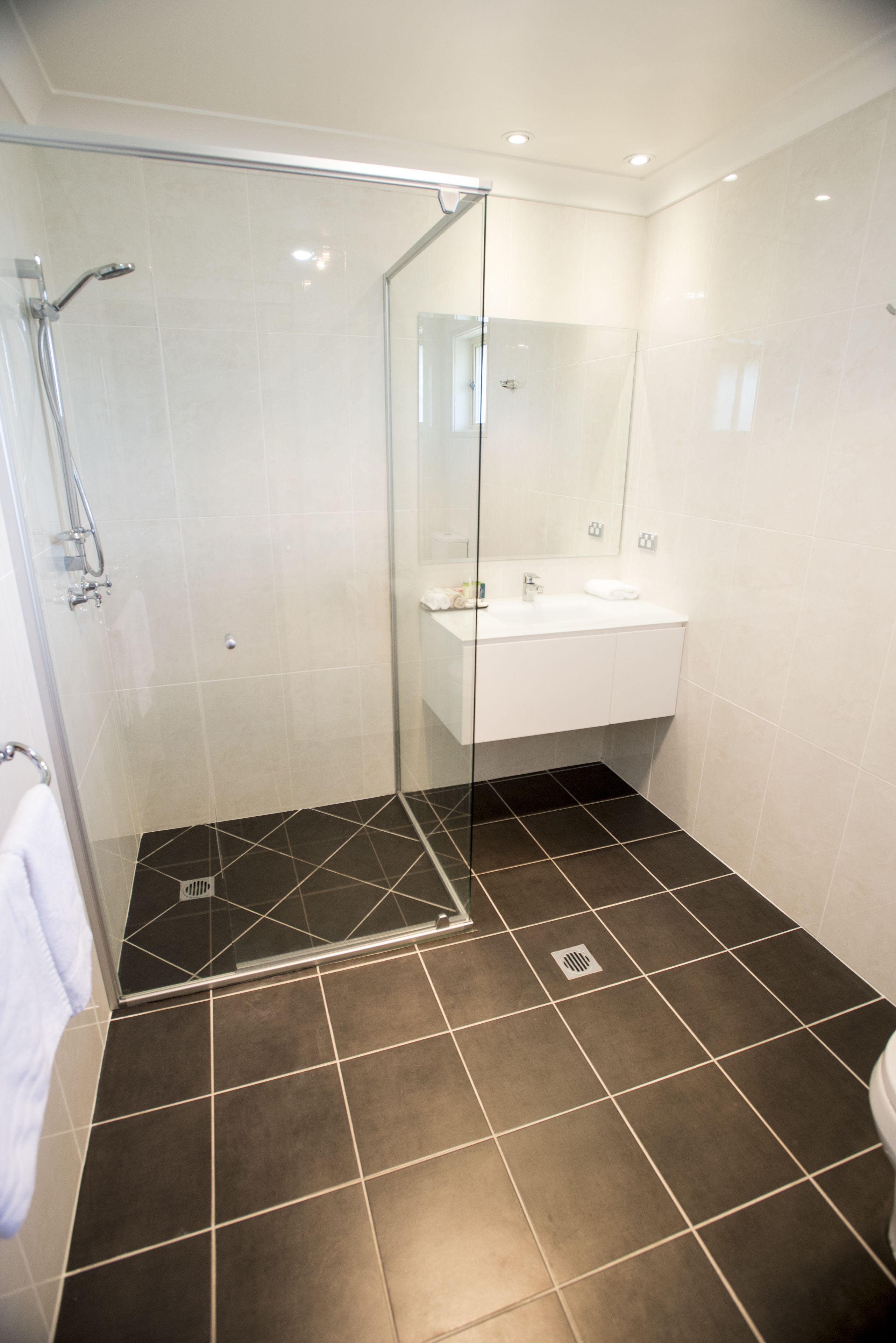 Best Western Plus All Settlers Motor Inn