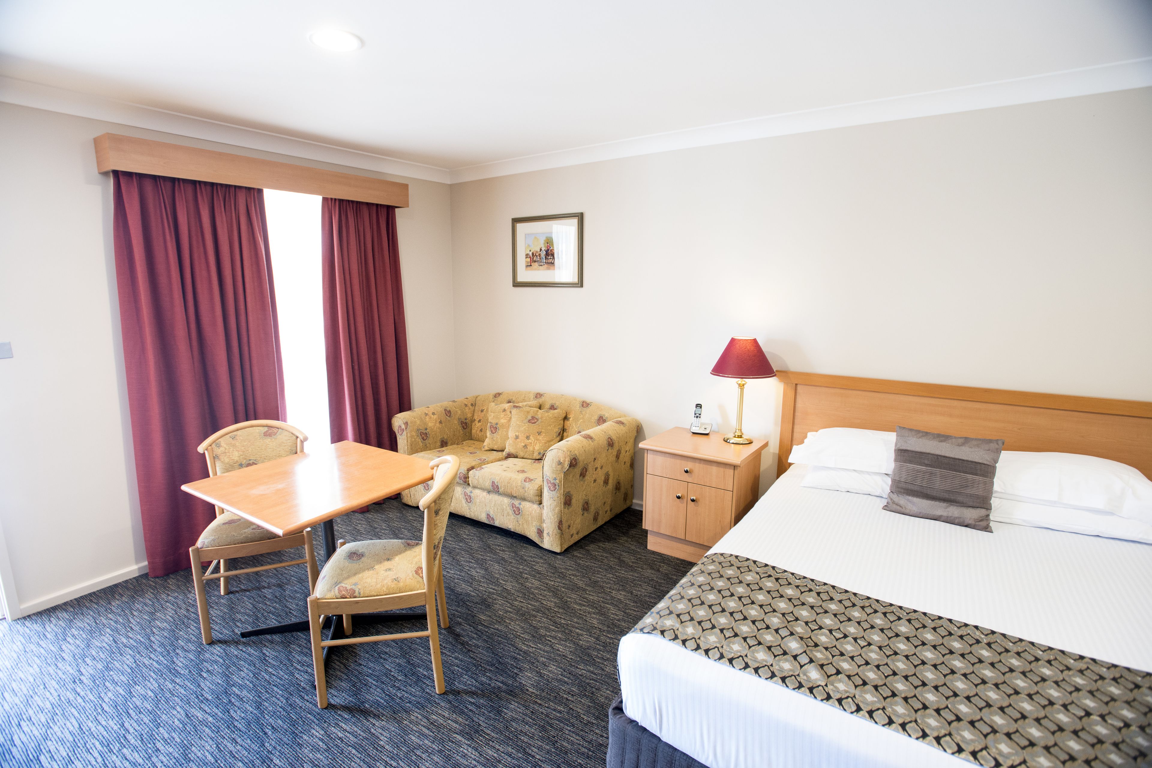 Best Western Plus All Settlers Motor Inn