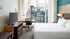 Premium bedding, in-room safe, desk, laptop workspace