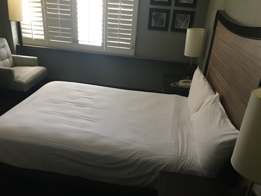 Room, Fremont Hotel & Casino