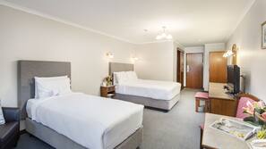 Egyptian cotton sheets, premium bedding, pillowtop beds, minibar