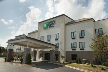 Holiday Inn Express Hotel & Suites Madison