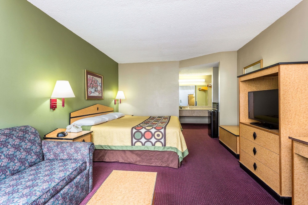 Room, Super 8 by Wyndham Atlanta Northeast GA