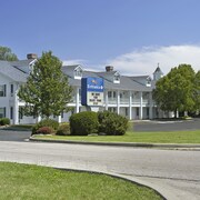 93 Vincennes Hotels With Hot Tub In Room Find Rooms With Private Jetted Hot Tubs In Vincennes In Travelocity