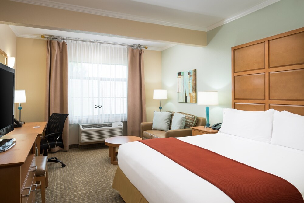 Holiday Inn Express Hotel &Suites Santa Clara-Silicon Valley, an IHG Hotel