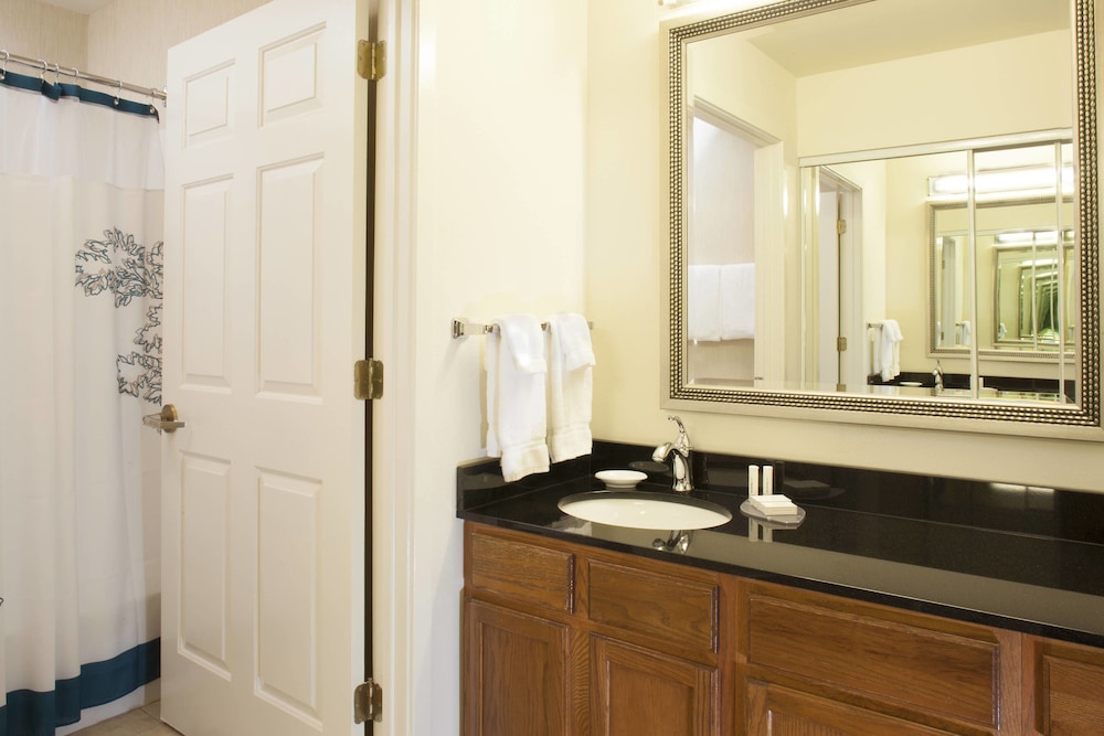 Bathroom, Residence Inn by Marriott Asheville Biltmore