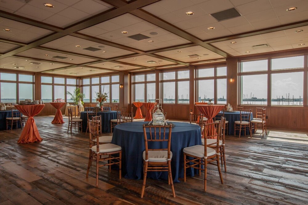 Harborside at Charleston Harbor Resort and Marina