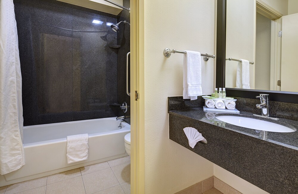 Holiday Inn Express San Diego South - National City, an IHG Hotel