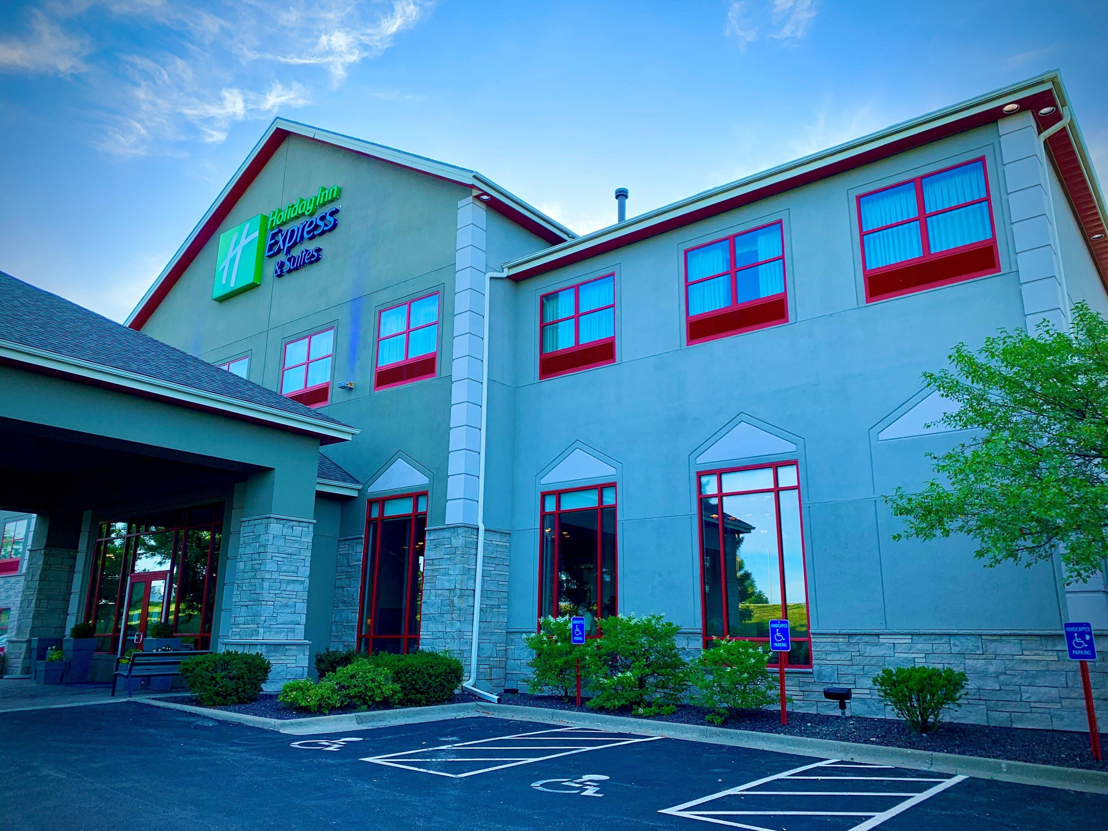 Holiday Inn Express Hotel & Suites Olathe North, an IHG Hotel in ...