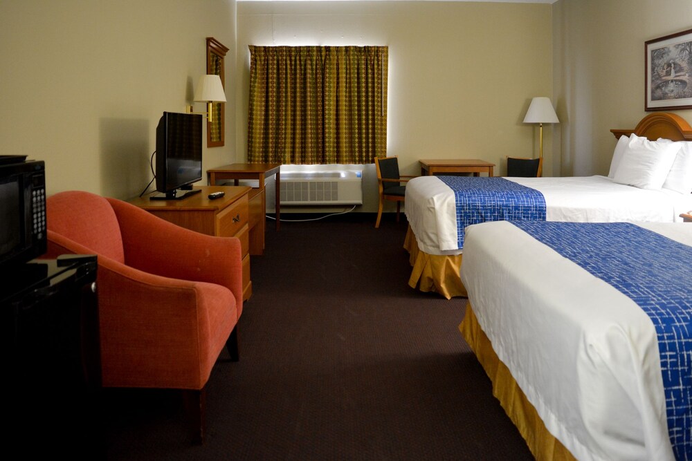 Travelodge by Wyndham St. Louis