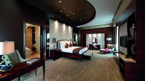 Premium bedding, free minibar, in-room safe, desk
