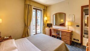 Premium bedding, in-room safe, desk, free WiFi
