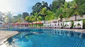 3 outdoor pools, pool umbrellas
