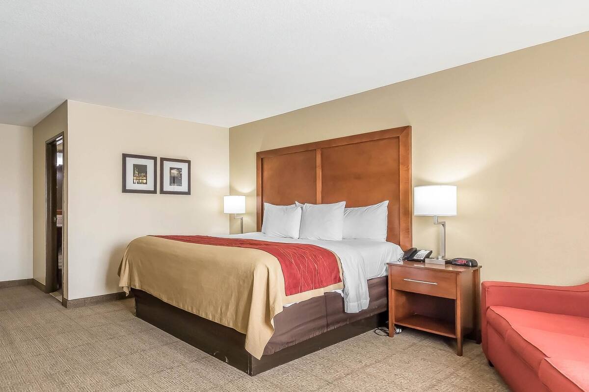 Comfort Inn Nashville West In Nashville Tn Expedia