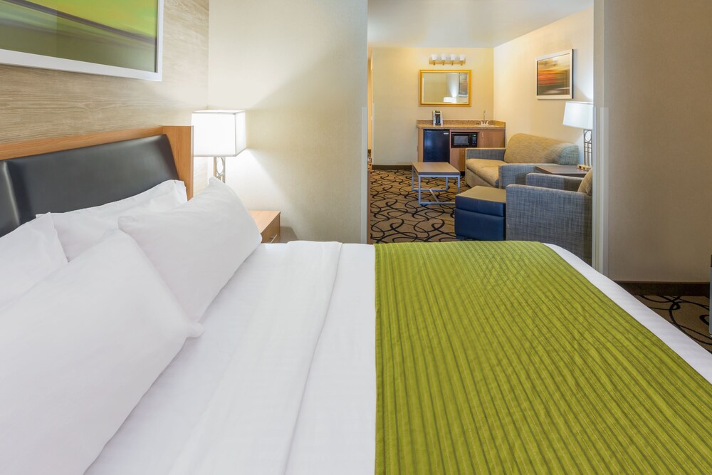 Holiday Inn Express Hotel & Suites Henderson, an IHG Hotel