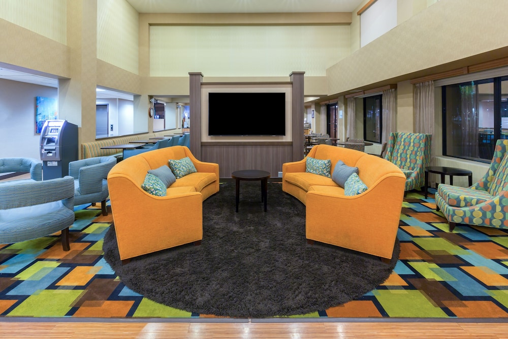 Holiday Inn Express Hotel & Suites Henderson, an IHG Hotel