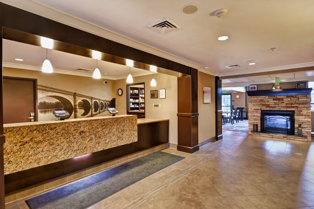 Lobby, Staybridge Suites Madison East, an IHG Hotel