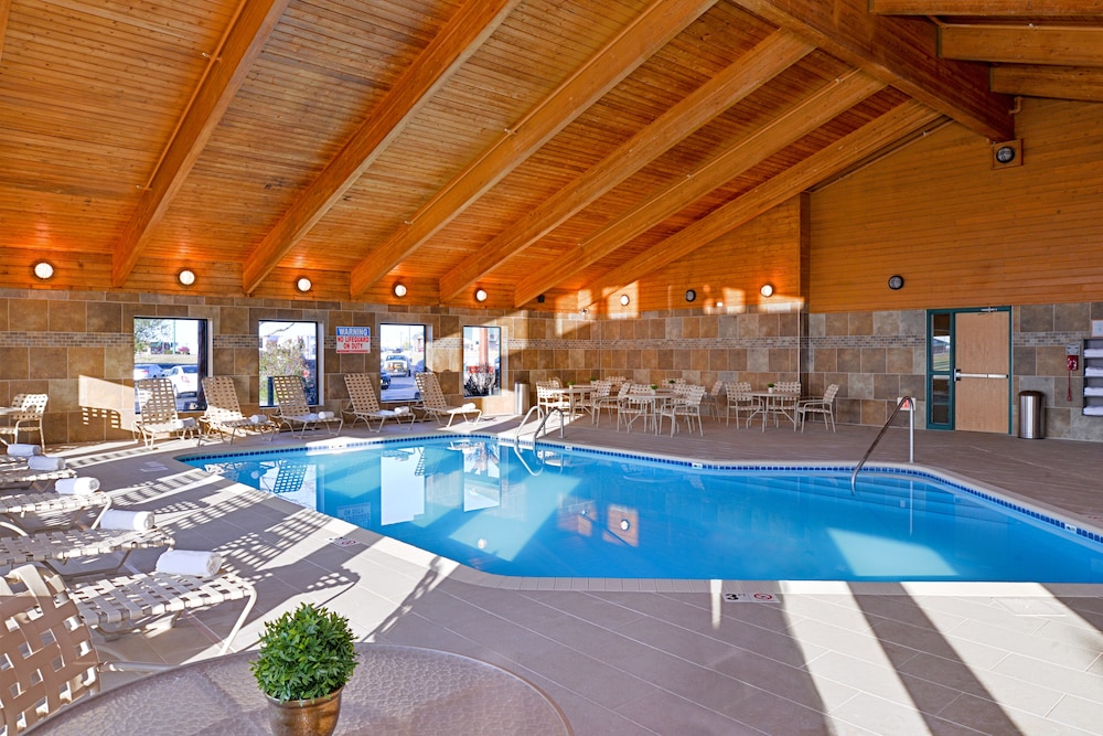 Indoor pool, Best Western Plus Sidney Lodge