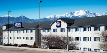 InTown Suites Colorado Springs