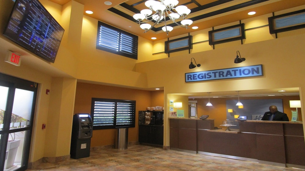 Holiday Inn Express & Suites Ft. Lauderdale Airport West, an IHG Hotel