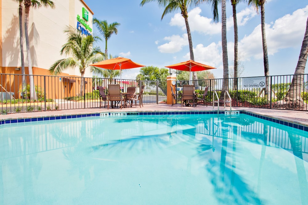 Holiday Inn Express & Suites Ft. Lauderdale Airport West, an IHG Hotel