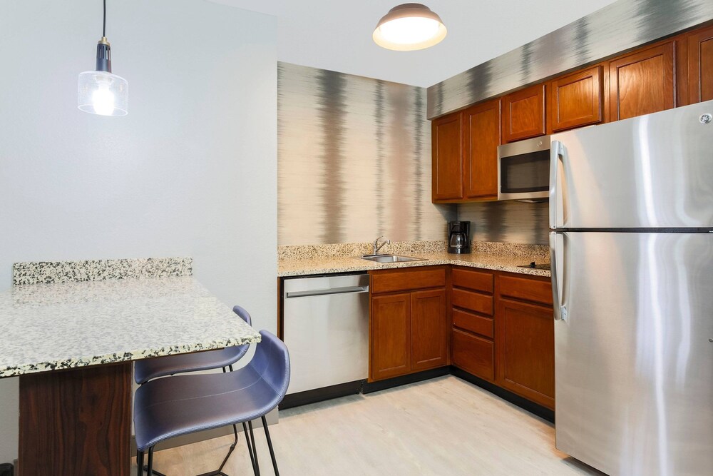 Private kitchen, Residence Inn by Marriott Monroe