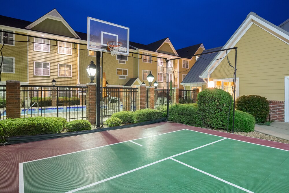 Sport court, Residence Inn by Marriott Monroe