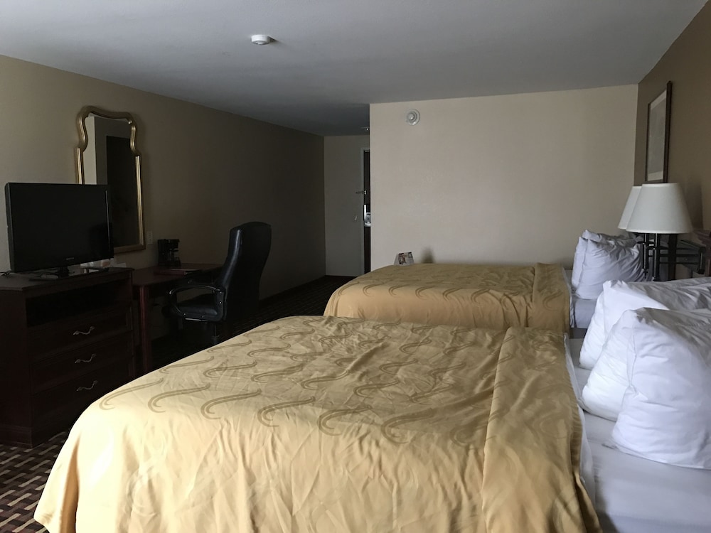 Quality Inn & Suites Middletown - Franklin