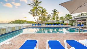 3 outdoor pools, pool umbrellas, pool loungers