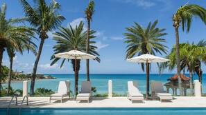 3 outdoor pools, pool loungers