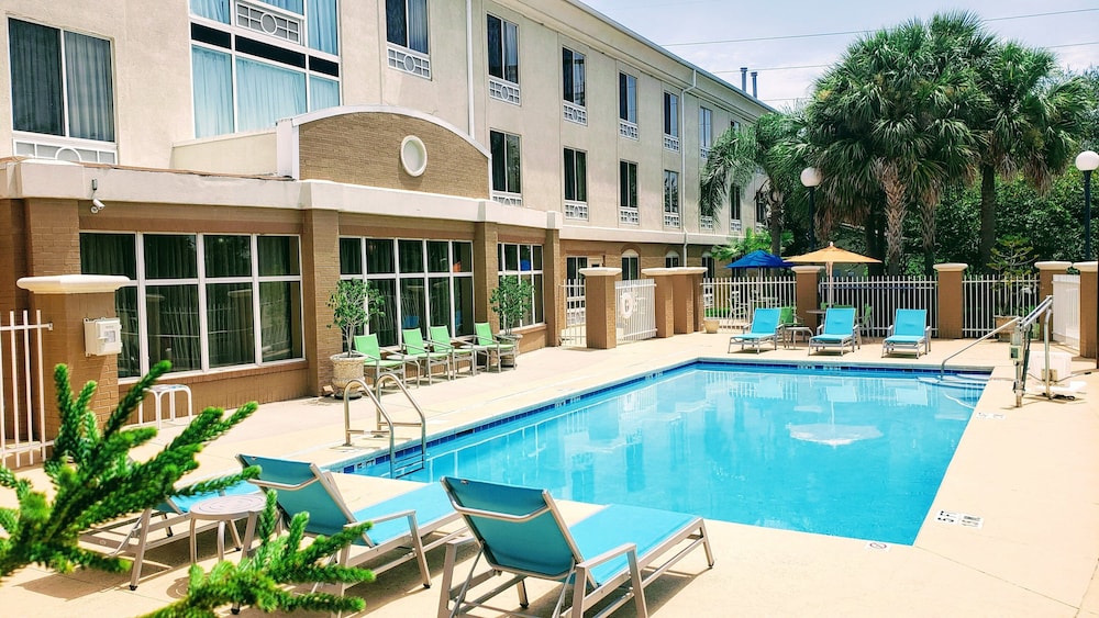 Holiday Inn Express Hotel & Suites Jacksonville South I-295, an IHG Hotel